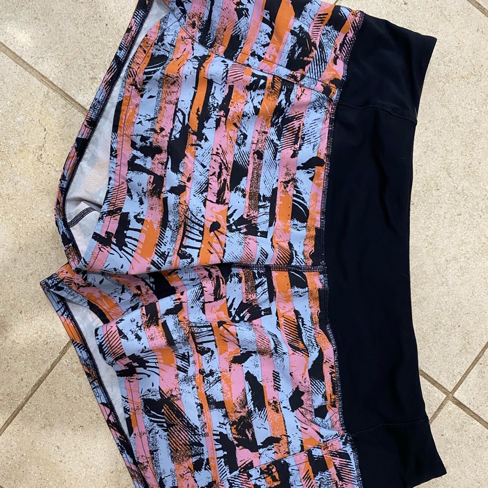 Lululemon run times shorts